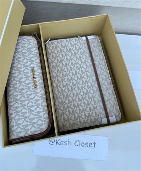 michael kors pencil case vanilla|Michael Kors notebook gift set.